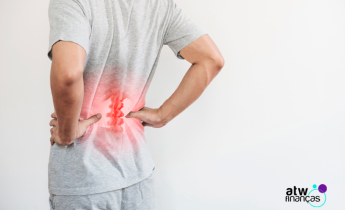 3 hábitos que prejudicam a sua coluna vertebral