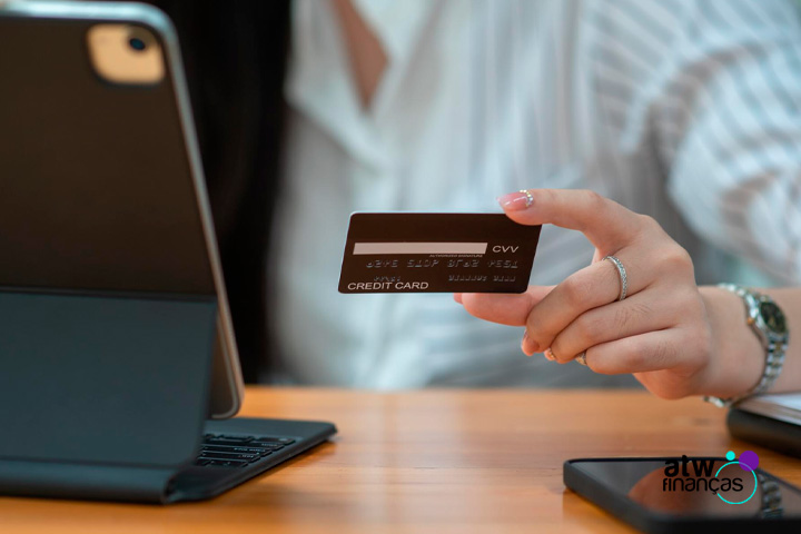Cartão Black sem anuidade: dicas para conseguir o seu