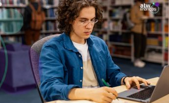 Jovem sem experiência: como procurar o primeiro emprego no segundo semestre